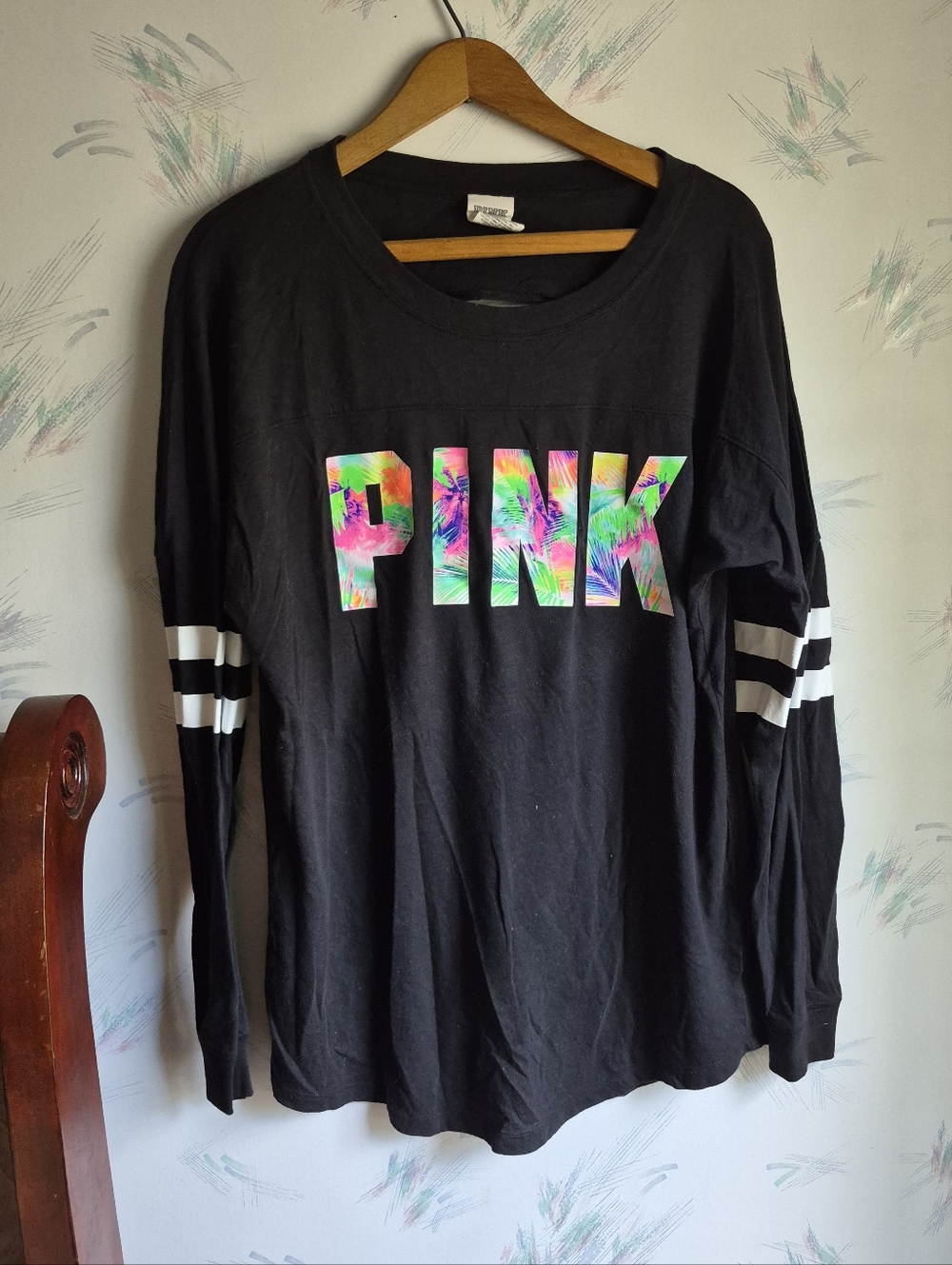 PINK Victoria's Secret Black Long Sleeve Tee Open Back Tropical Logo Small S